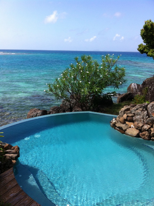 our pool and the ocean :D