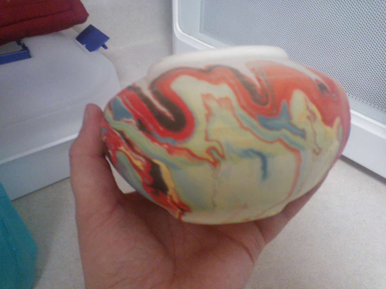 Look at this beautiful pot I got at this antique store/flea market today