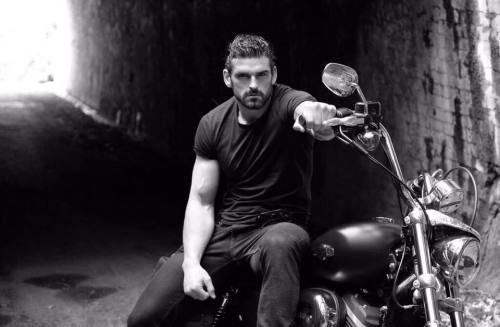 hyper-masculine:  ► HYPER-MASCULINE ♂ ◄ [page]♂ ♂♦ Hyper-Masculine ARCHIVE ♦ [all pics]