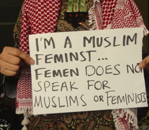 theuncolonizedmind:arzitekt:Muslim women send message to Femen: Counter-protest launched agains