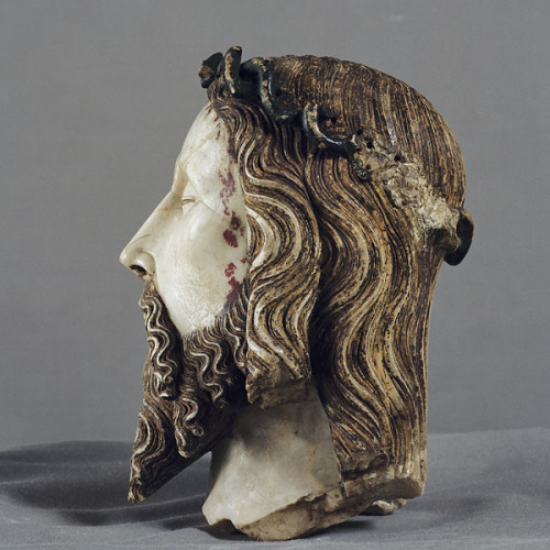 Jaume Cascalls - Head of Christ (c. 1352).The break in the neck suggests the head must have belonged