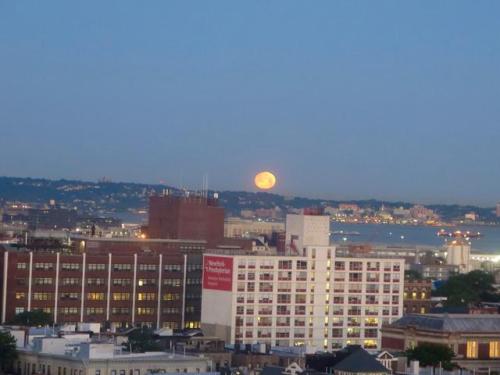 The Moon Setting Over Staten Island New York. [4000x3000]