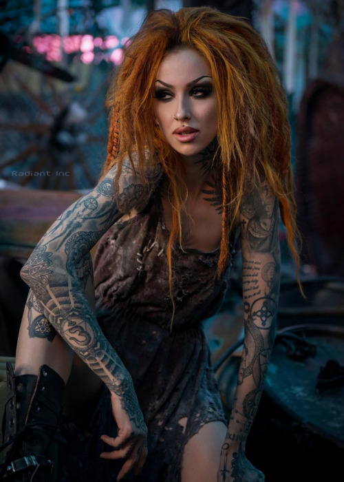 Various Tatted HottiesFollow for more alternative hotties: xxx-alternative-desires-xxx.tumblr.com/To