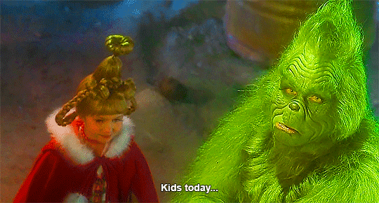 lokiprincess:#my moods during Christmas family gatherings