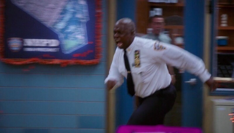 dcviantbchavior:  hank when he sees connor putting evidence in his mouth