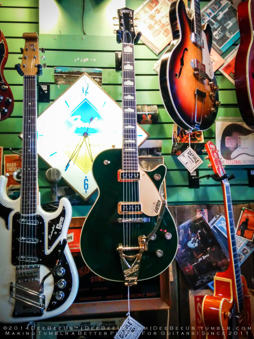 deebeeus:  Here’s the final bit of fun from last eek’s trip to Capsule music in the Queen West area of Toronto: Fender Bullet!  Early 80s. Lefty of the week (for my friend guitarlust!):  it’s a recent Les Paul in a lovely red with cream binding.