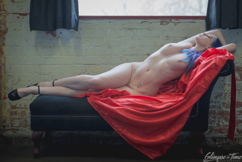 chelseachristian:  padova-pygophile:  Drift Away 3 by MordsithCara  Photographer/Editor: Richard SwiftModel/MUA/Stylist: Chelsea Christian