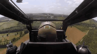 celer-et-audax:An Apache AH Mk1 from 673 Squadron, Army Air Corps conducting confined areas flying p