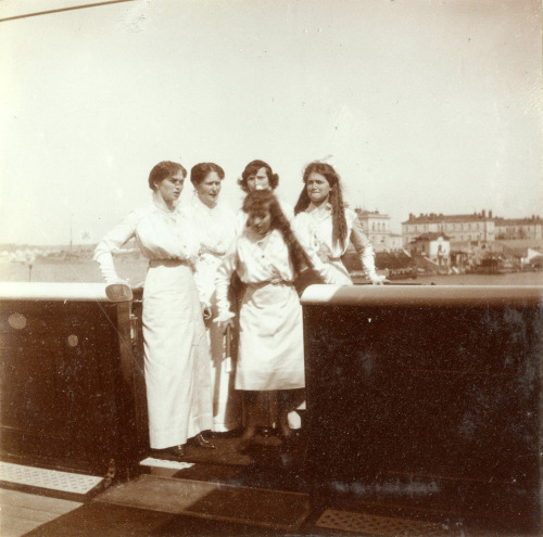 Olga, Tatiana, Maria, Anastasia, and Alexandra in Sevastopol, 1914.