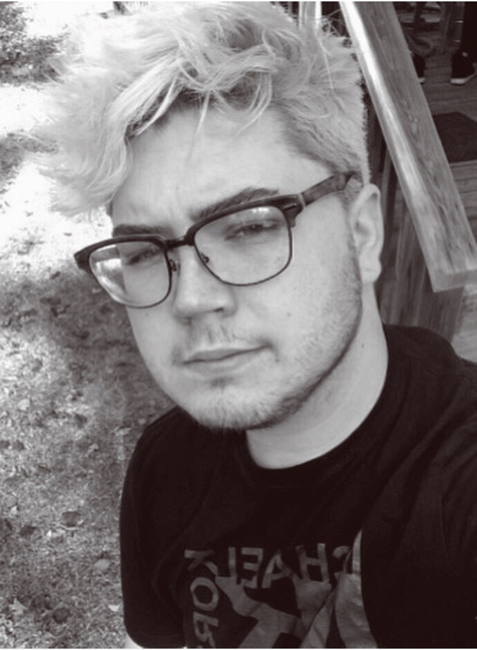 coffeebartender:  Oh hey, if you didn’t know I️m a dumb blonde again