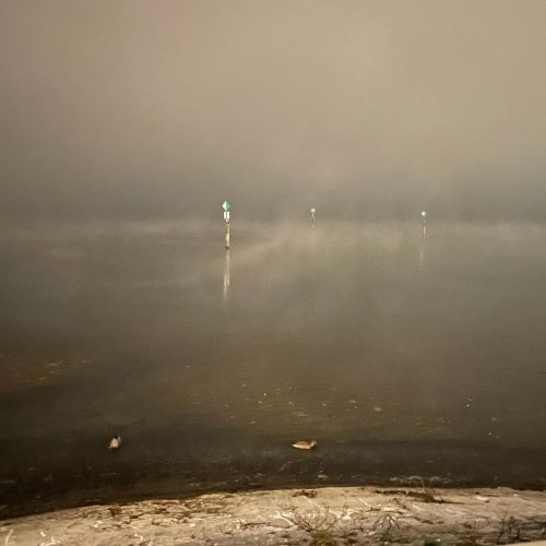 #lakelove #nebel #nofilter (hier: Konstanz) www.instagram.com/p/CW6aSVkKAsPgMQNVo1-25e1hhGVh