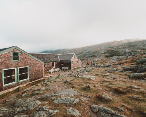 youseethenew:  a morning at Lakes of The Clouds Hut - white mountains, new hampshire 