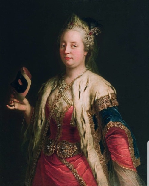 Maria Teresa with a mask 1744 Martin van Meytens. Schönbrunn Palace. Vienna #mariateresa #mariethere