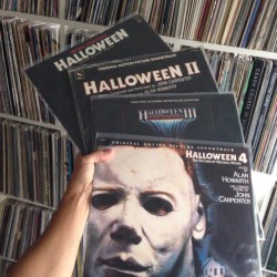 radio-active-records:  Every day is Halloween!