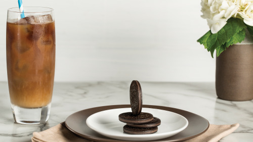 Enrich any moment. Introducing new Chocolate #OreoThins.