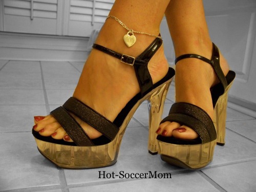 hot-soccermom:A throwback to my stripper shoes. No, I’ve never been a stripper. They were purc