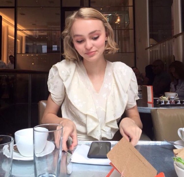 lilyrose-depp:  cutie