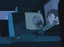 peridotarchives:  this is so funny to me I’m sorry look at stevens face  &ldquo;I refuse to fall for your shit&rdquo;