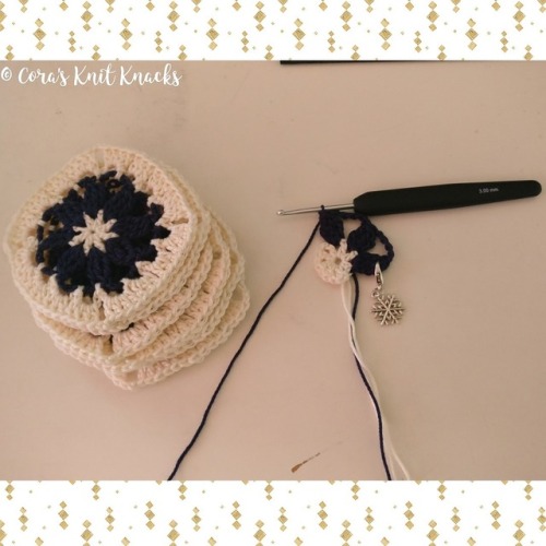 corasknitknacks:  NaKniCroMo day 16 - favourite tool I don’t have one favourite hook or needle