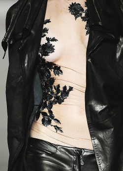 leather-fashionista:  Leather Fashion  I’m