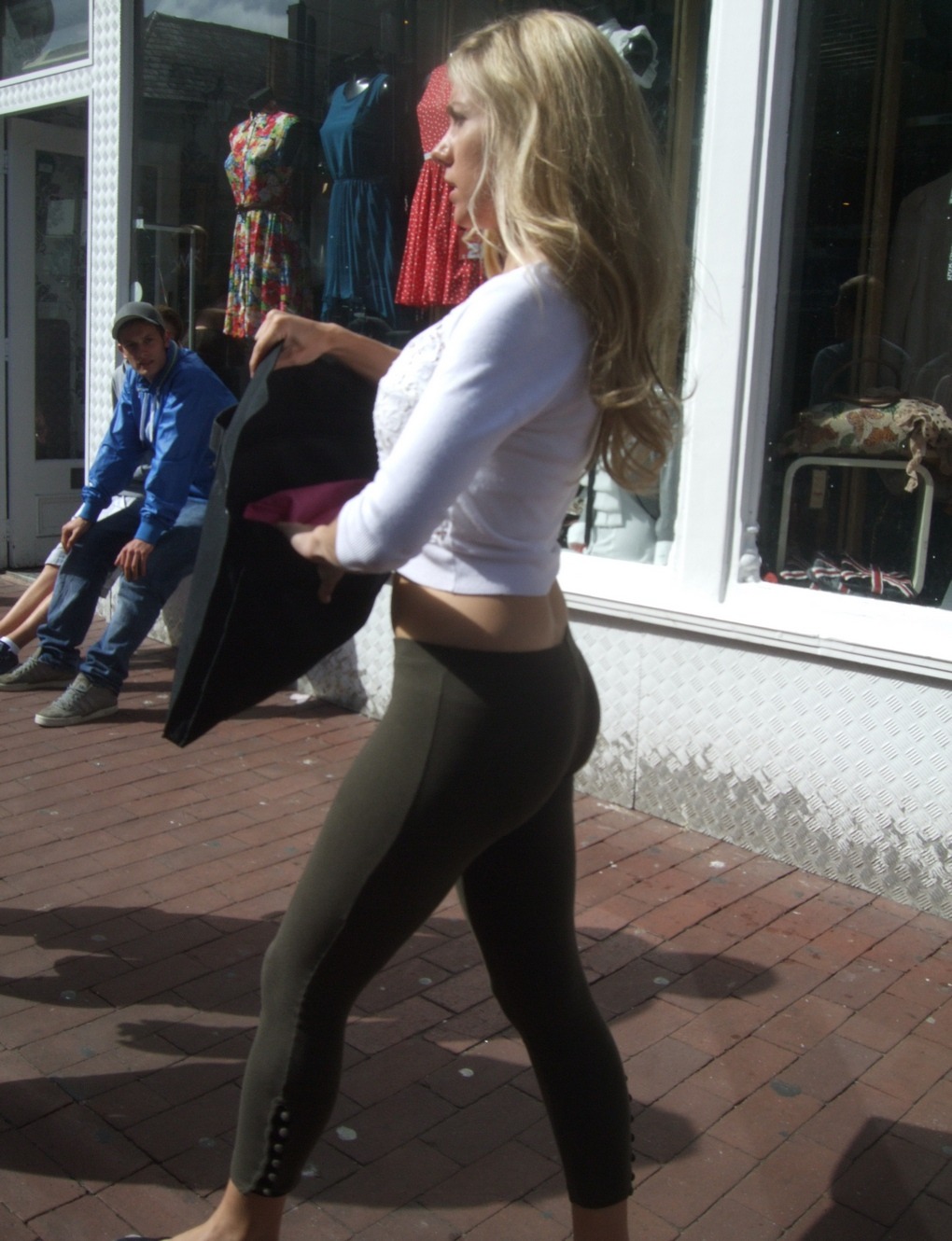 sheknowshowtowearleggings:  http://sheknowshowtowearleggings.tumblr.com/