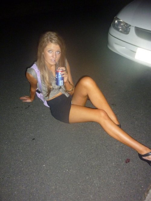 nudeselfiesdaily:  She’s got legs, she knows how to use them  You are HOT HOT HOT
