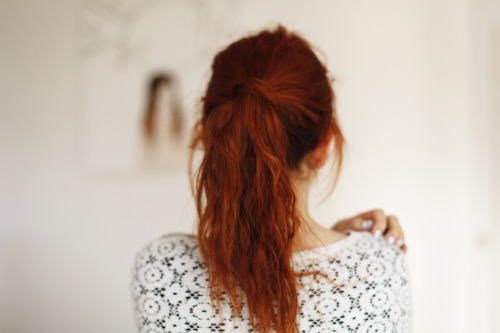 baremybones:  your arms around my shoulderblades are useless (by i am not Ana) 