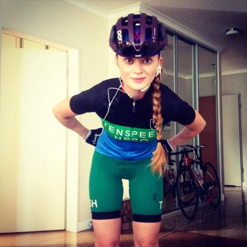 principessaonthebike: Did you make your training today @aleksgrynis ?!? #personaltrainer #pocgirl #t