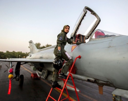 khaste-irooni: Ayesha Farooq, Pakistan’s only female fighter pilot