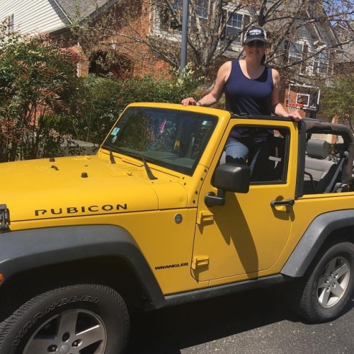 First #topless day of the year! #jeeplife #jeepgirl (at Fredricksburg of Brentwood)