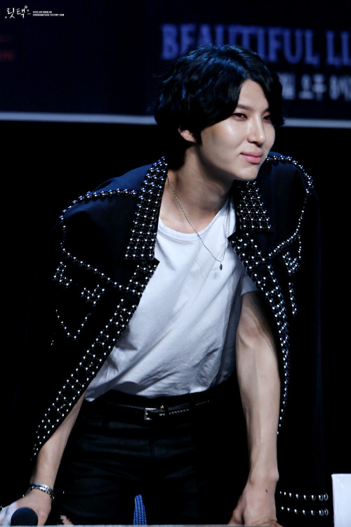 prince-taekwoon:do not edit | © codenameLEO