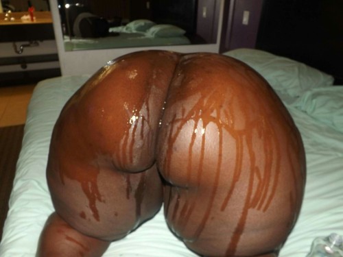 313bigbootyluver:  Wow😱
