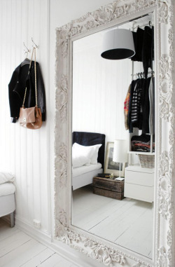 myidealhome:  giant mirror in the bedroom