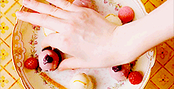 tooyoungtoreign: Marie Antoinette (2006)