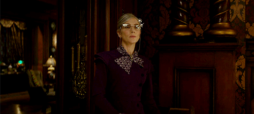 greatcateblanchett:Cate Blanchett as Florence Zimmerman in The House with A Clock in Its Walls.