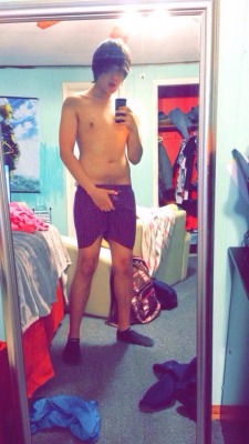 kikboys007:  Hot submission kik him @starstormlucas