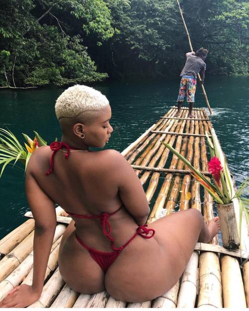 XXX melaninsbest:  Black Women Looking to Hook photo