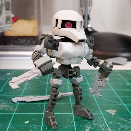 More updates on SDCS Zaku-I Ronin CustomNew blog post: https://erlangshen.weebly.com/sd-exp/work-in-