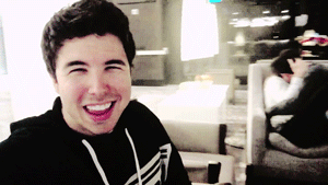 ugly-nat:   haechxnie: Ay Willy, no escondas tus celos detras de esa sonrisa 7u7