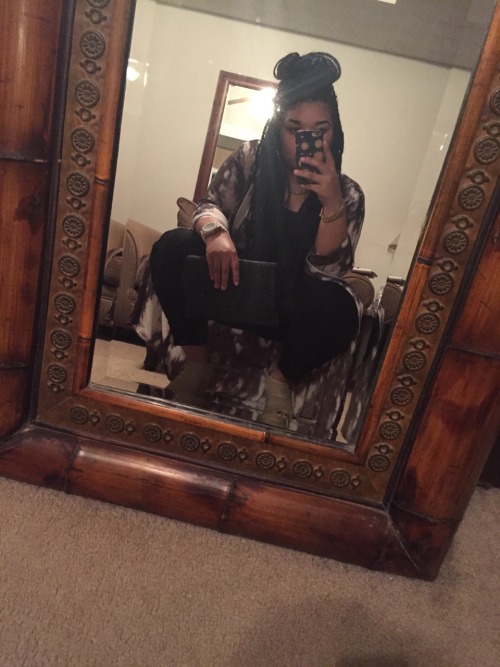 hennesea:So I haven’t been taking good selfies lately but I have been serving looks 💗💗💗