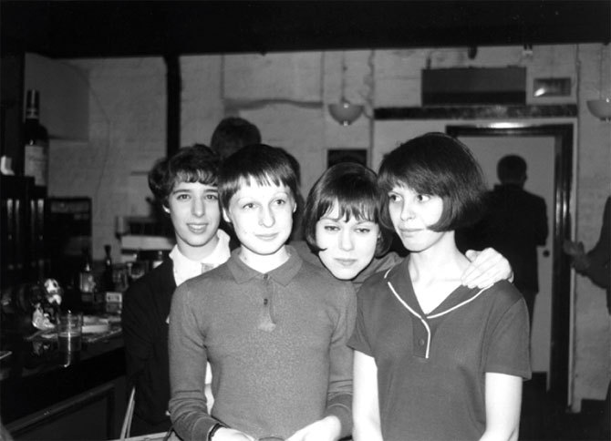 the60sbazaar:  Mod girls  Girls in the mod subculture preferred clean lines and