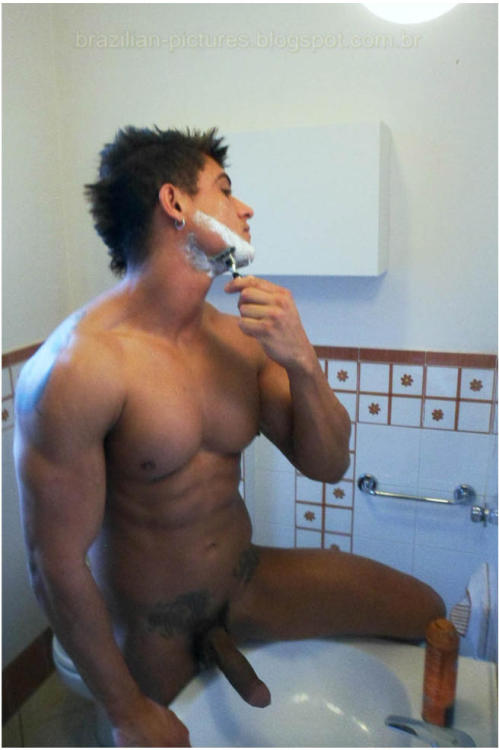 edu-dudu:  Brazilian gay pornstar Diego Lauzen Rodrigues!