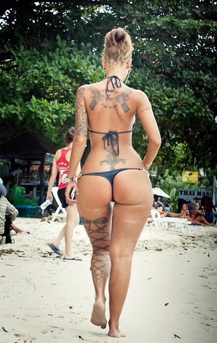 escalantefan:  Tattoo girl