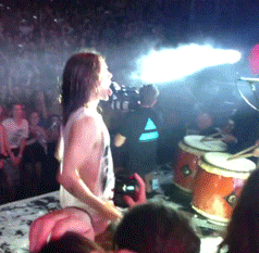 gangxbang:  iamaliveimjustplayingdead:  Up in the Air  What does he think he’s