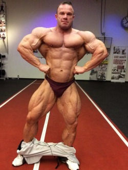 muscleaddictza:  Ronny Rockel