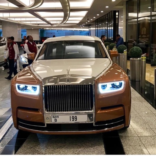 turbooloverr:  Golden Phantom #rollsroyce #phantomVia #ksalover