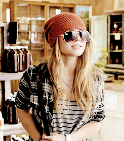 brittany-snodes:  Amy   Beanies 