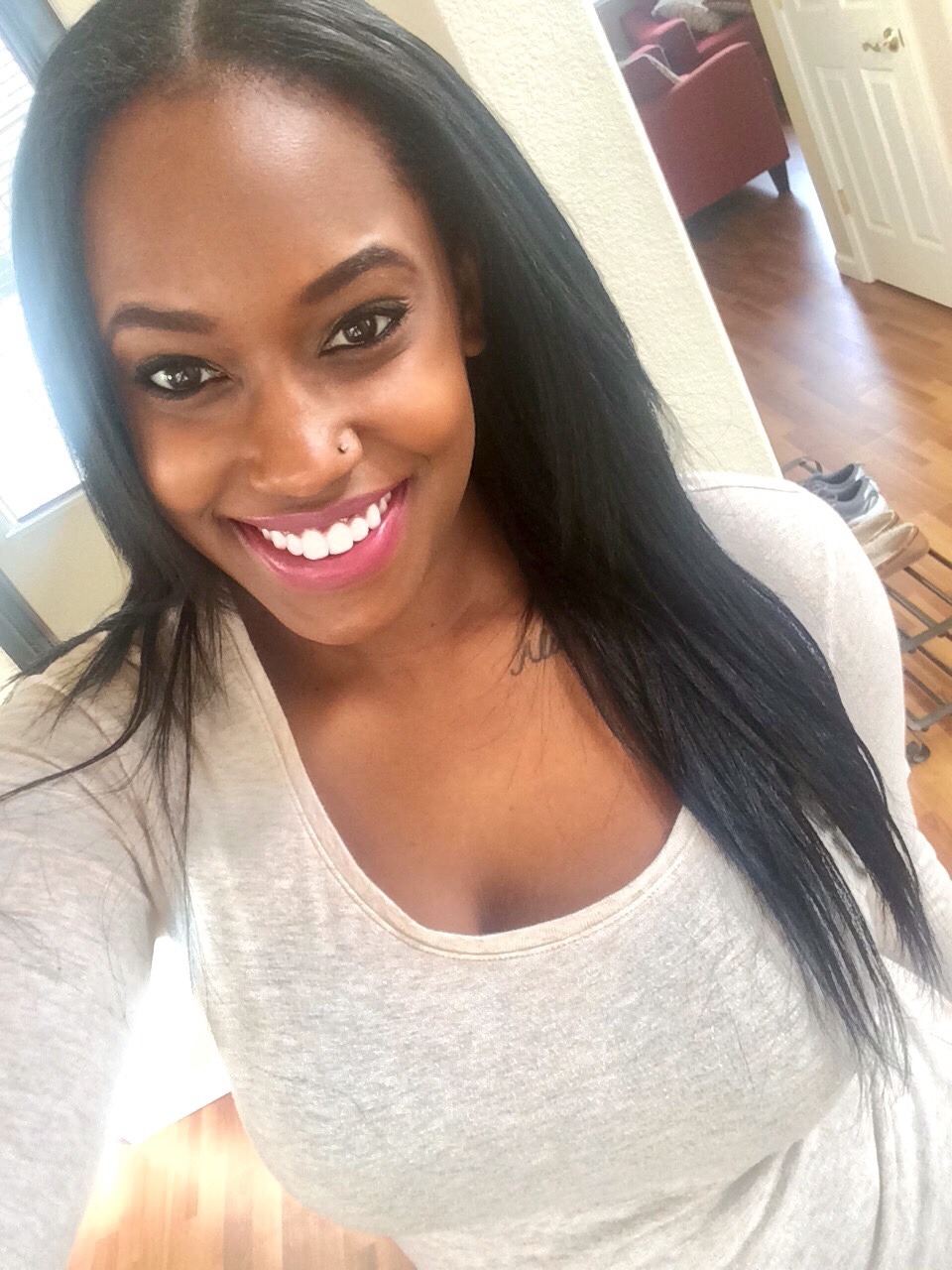jamaicanamazon:  kendalskaleidoscope:  Tagged by naturallylivi 💕  6 selfies  I
