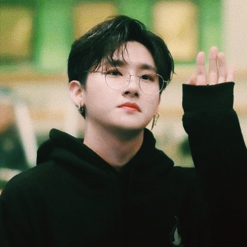 ˗ˏˋ changkyun’s glasses day icons ↷ like or reblog if you save;♡°