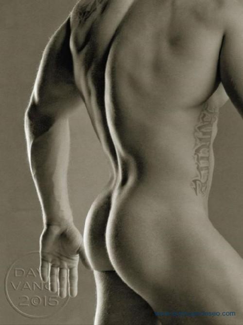 underwunder:  Follow me @underwunder Over 20k followers and 60k posts and counting